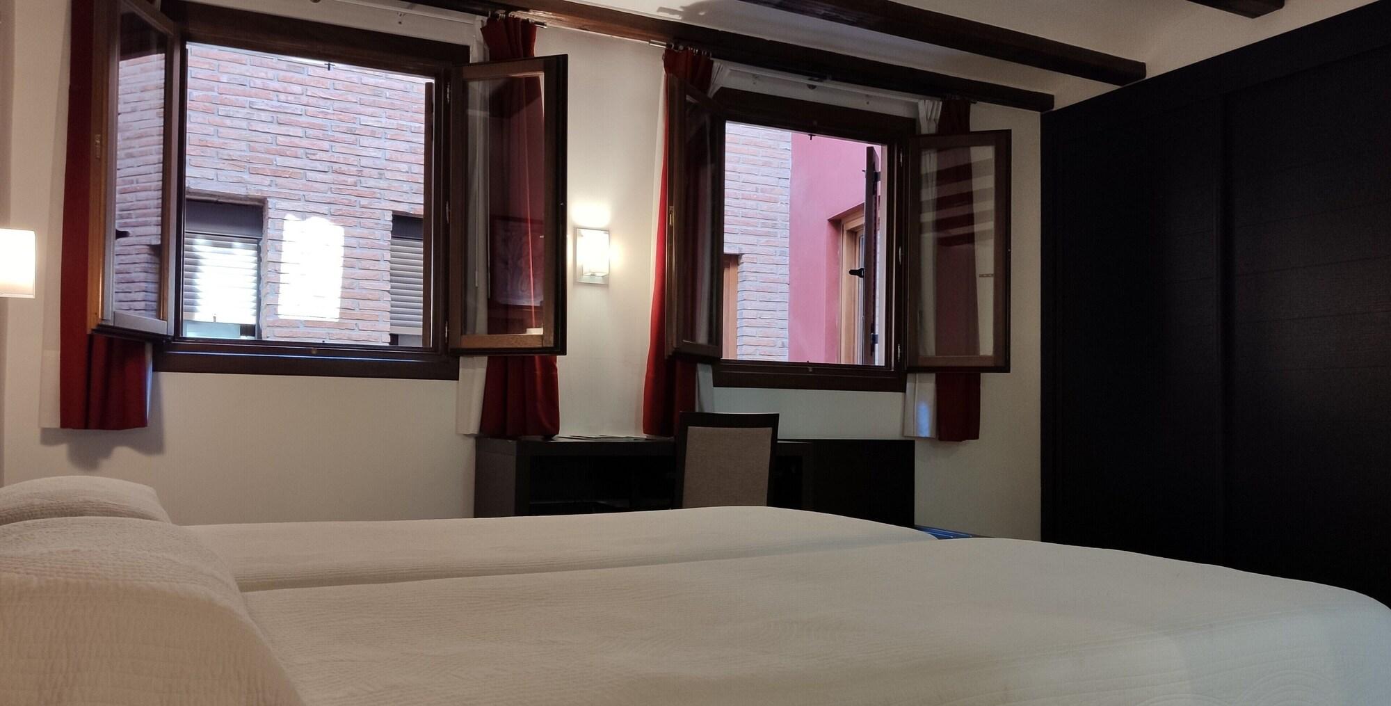 Hotel Rey Sancho Navarrete Esterno foto